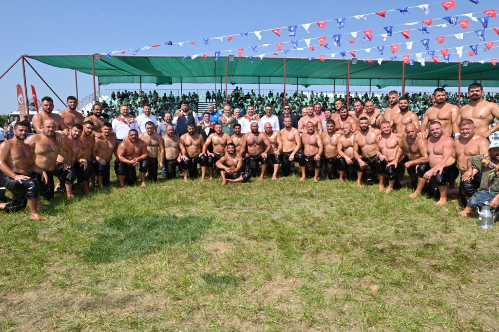 Bursa’da başpehlivan Hüseyin Gümüşalan oldu