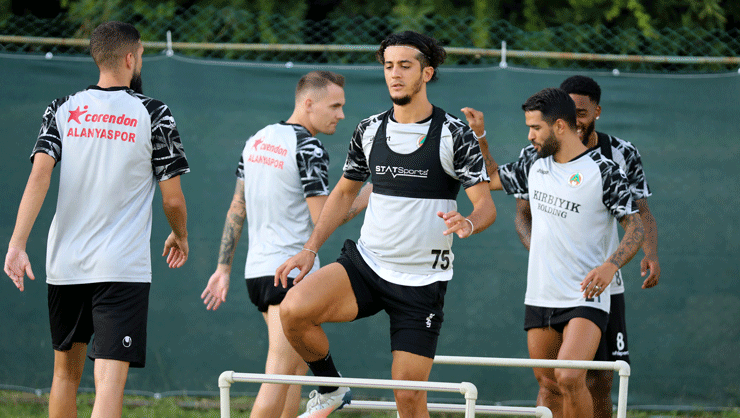 Corendon Alanyaspor, Başakşehir maçı hazırlıklarına başladı