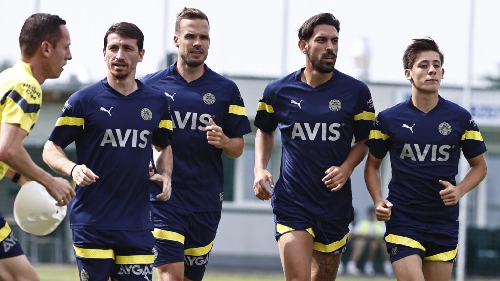 Fenerbahçe, Adana Demirspor maçı hazırlıklarına başladı