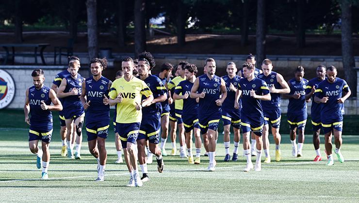 Fenerbahçe Adana Demirspor maçına hazır