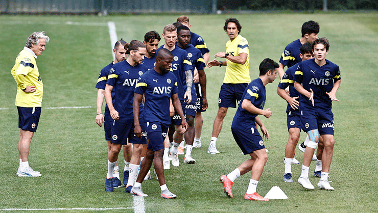 Fenerbahçe’de yabancı sayısı düşüyor