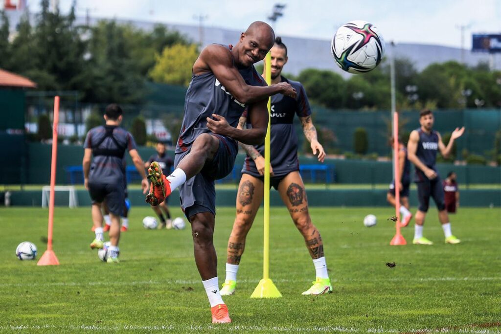 Galatasaray, Nwakaeme için beklemeye geçti