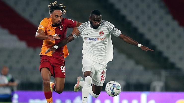 Galatasaraylı futbolcu Sacha Boey: Yüzde 100 performans sergiliyoruz