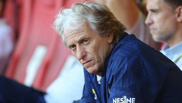 Jorge Jesus’tan cesur karar: Valencia atıldı, Lemos çıktı, Serdar Dursun girdi!