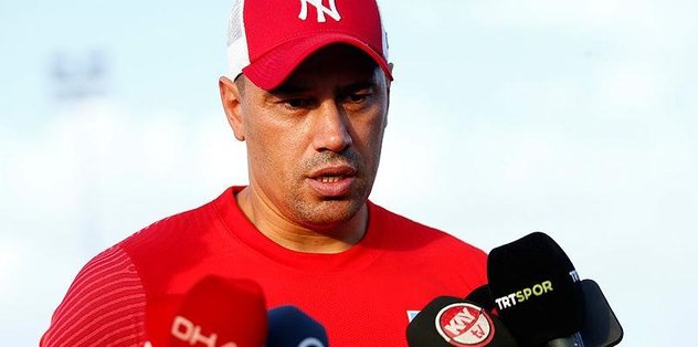 Kayserispor Teknik Direktörü Çağdaş Atan:Fenerbahçe’yi analiz etmeye başladık