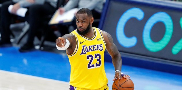 LeBron James 2 yıl daha Los Angeles Lakers’ta