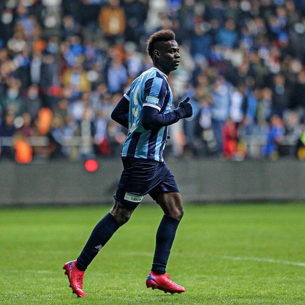 Mario Balotelli kararını verdi! Sion için sağlık kontrollerinden geçecek