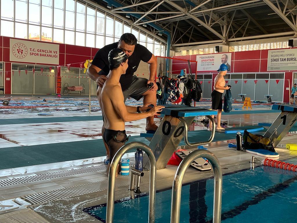 Olimpik yüzme havuzunun açılması ile olimpiyatlara damga vurdular