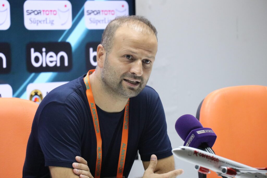 Osman Zeki Korkmaz: Alanyaspor gibi bir takımı yenmek ayrı bir haz