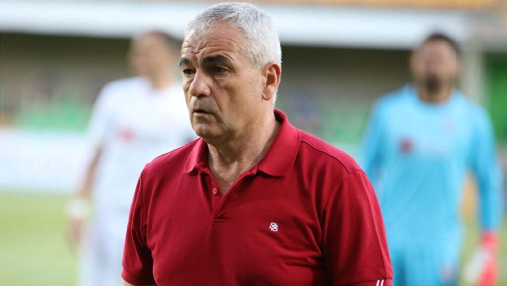 Rıza Çalımbay: “Takımımız istediğimiz seviyeye gelecek”