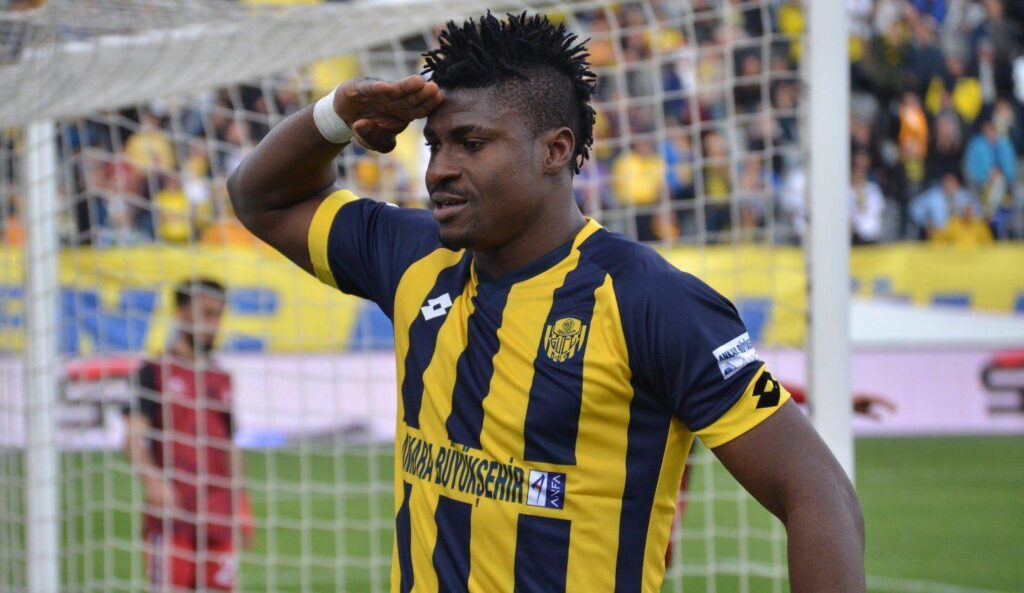 Sivasspor Kehinde’yi bitiriyor