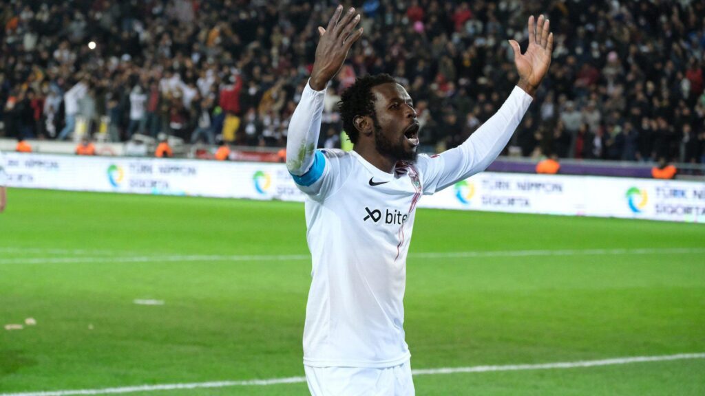 Transfer haberi: Mame Diouf’u Konyaspor kaptı