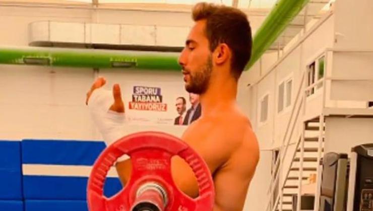 Ulusal cimnastikçi İbrahim Çolak, kırık eline karşın idman yaptı