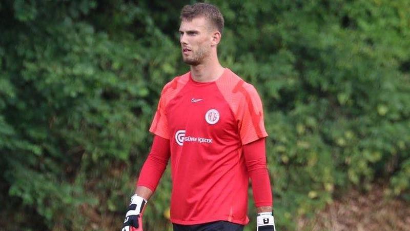 Antalyaspor, kaleci Sousa’yı Bodrumspor’a kiraladı