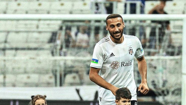 Beşiktaş’lı Cenk Tosun: Belki Salih’in futbol hayatı bitecekti!