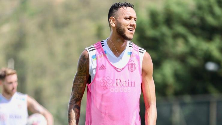 Beşiktaş’lı Josef de Souza: Ceza değil ödül verirlerdi!
