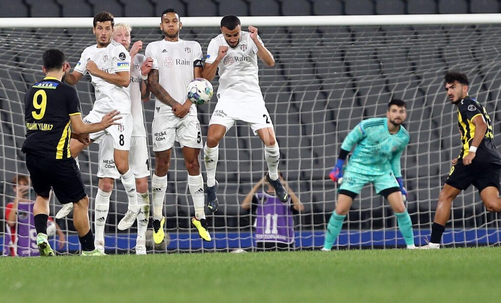 Beşiktaş’ta savunma alarm veriyor