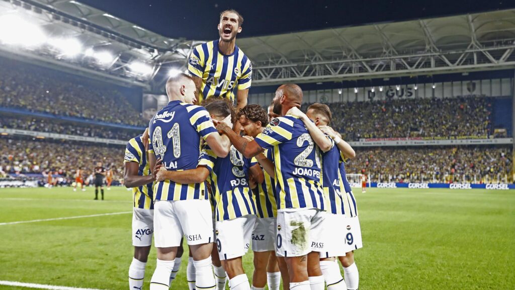 ‘Bizim Takım’, Fenerbahçe’yi değerlendirdi: İki farklı takım iki aynı oyun…