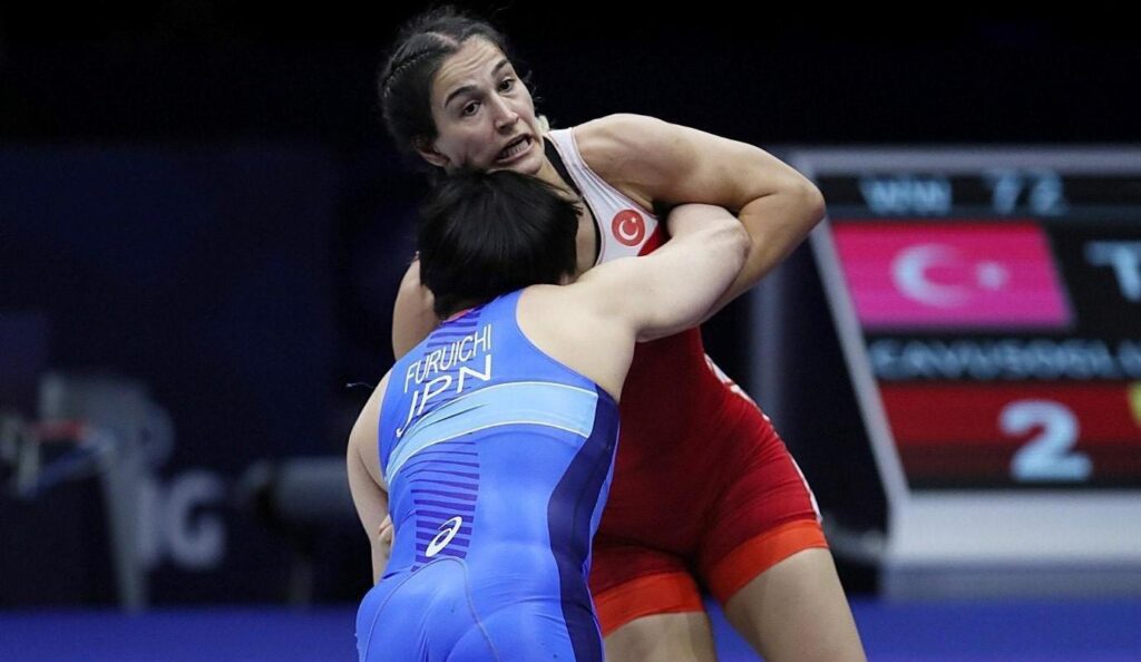 Buse Tosun Çavuşoğlu, Dünya Güreş Şampiyonası’nı 5. tamamladı