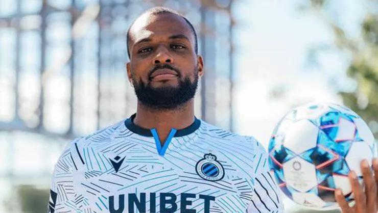 Cyle Larin formayı unuttu!