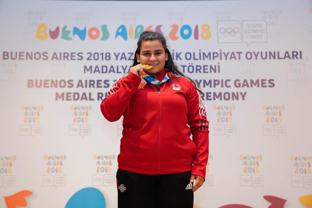 Dilara Narin, altın madalyasına 4 yıl sonra kavuştu