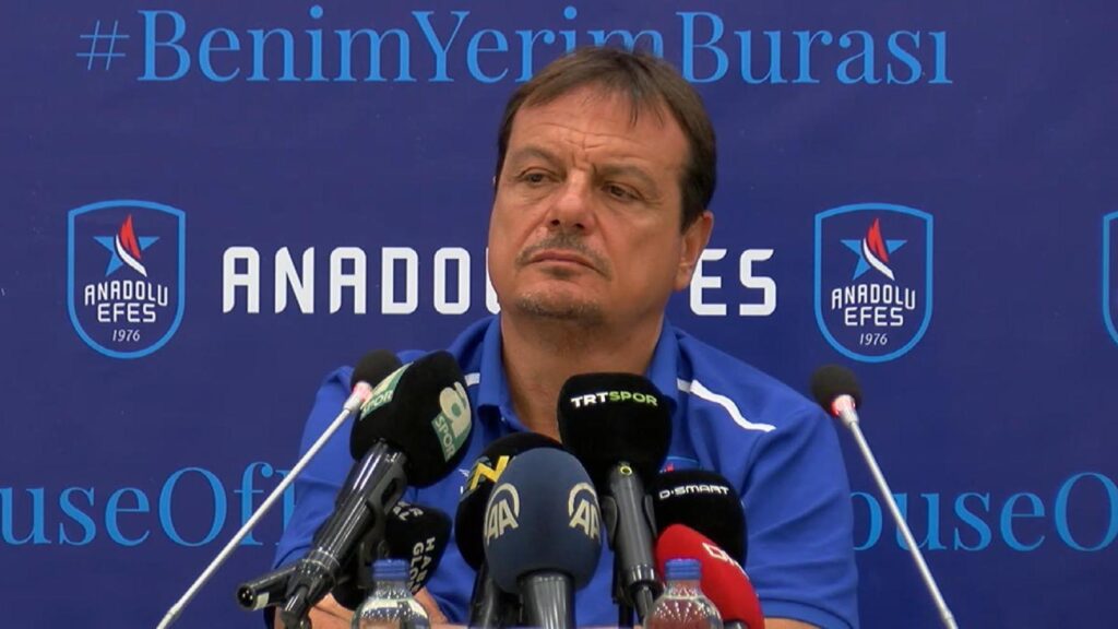 Ergin Ataman: 3 yıl üst üste şampiyonluk unvanını almak istiyoruz