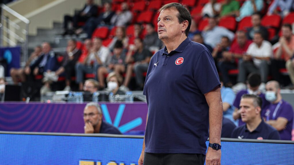 Ergin Ataman: Shane Larkin’in parmaklarında ciddi bir problem var