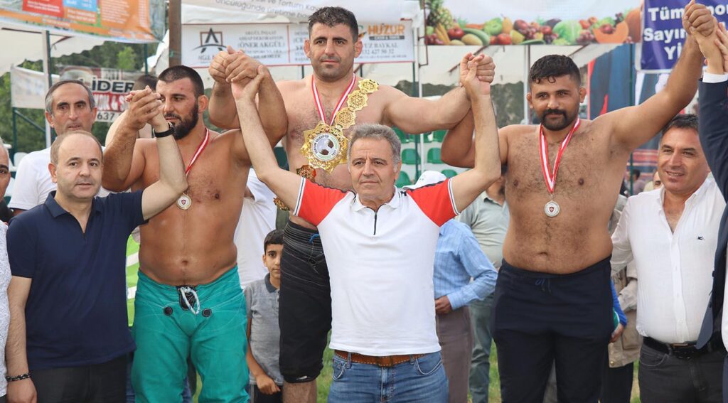 Erzurum’da altın kemer Kenan Gör’ün oldu