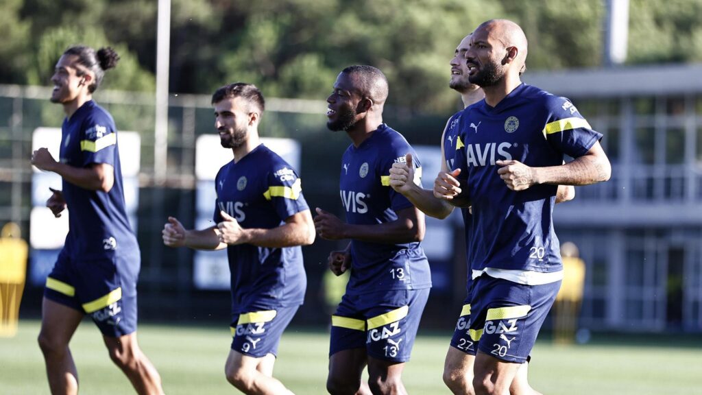 Fenerbahçe, Beşiktaş derbisinin hazırlıklarına devam etti