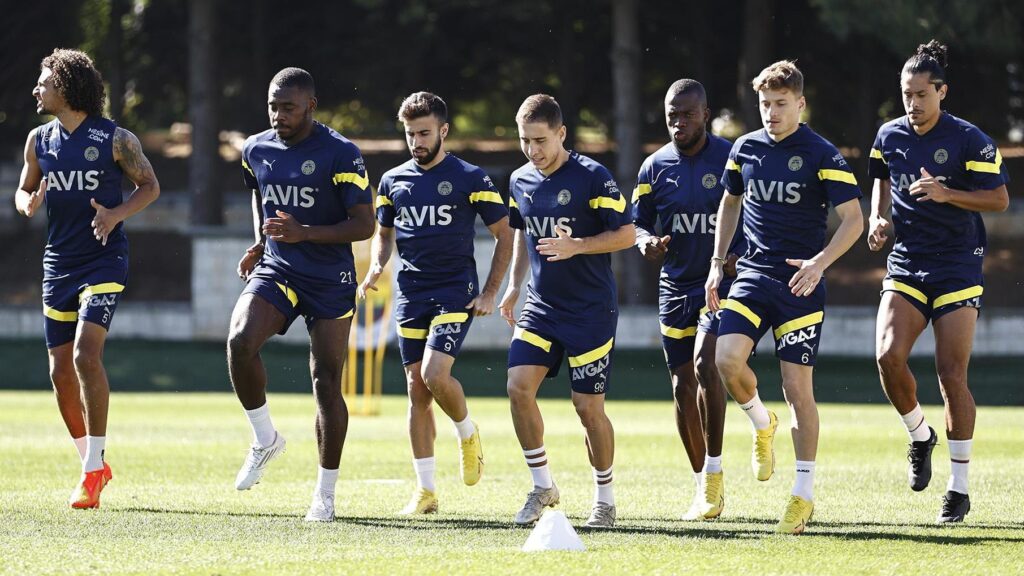 Fenerbahçe, Beşiktaş maçının hazırlıklarını sürdürdü