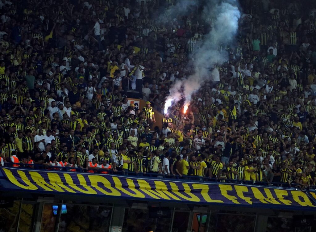 Fenerbahçe – Kayserispor maçında tribünler doldu