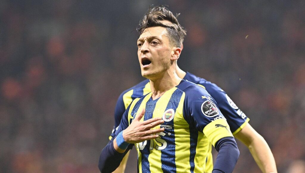Fenerbahçe’de 389 milyon TL kasada kaldı! Tam 17 futbolcu gitti…