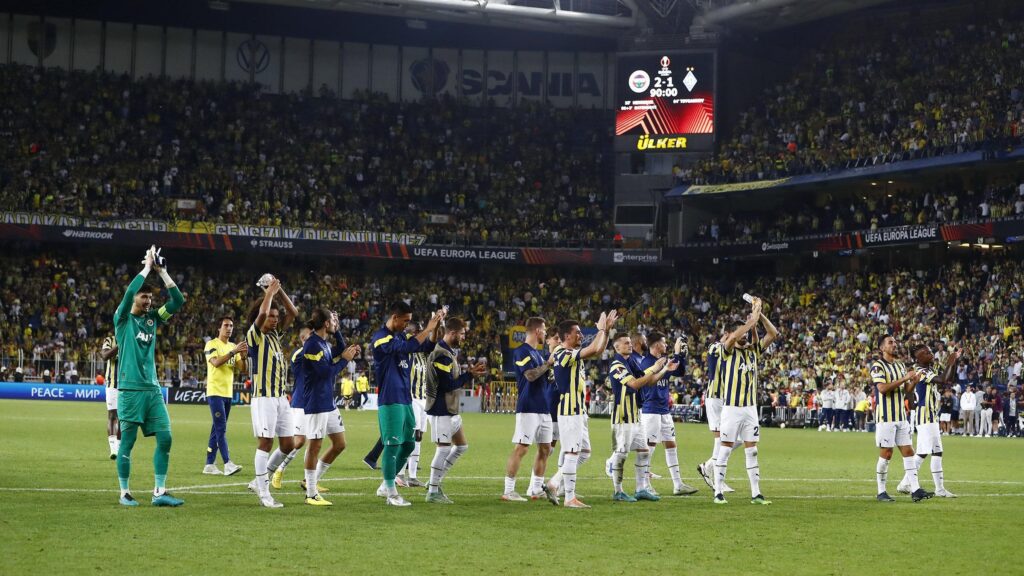 Fenerbahçe’de ilk 11 planlaması! Rekabet artıyor