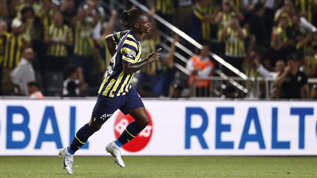 Fenerbahçe’de Jorge Jesus, Lincoln’ü derbiye hazırlıyor