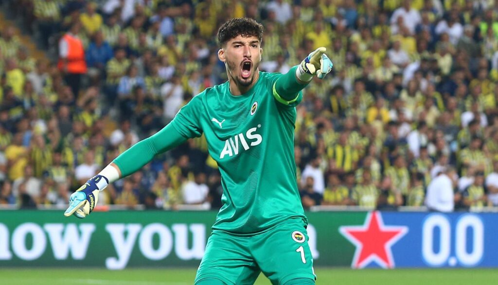 Fenerbahçe’de tehlike çanları Altay Bayındır için çalıyor