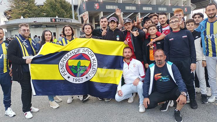 Fenerbahçeli taraftarlar maça akın etti