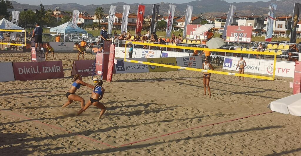 FIVB 19 Yaş Altı Plaj Voleybolu Dünya Şampiyonası Dikili’de devam ediyor