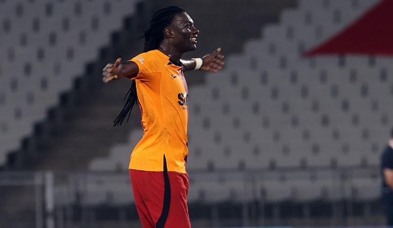 Galatasaray’da Gomis bir adım önde