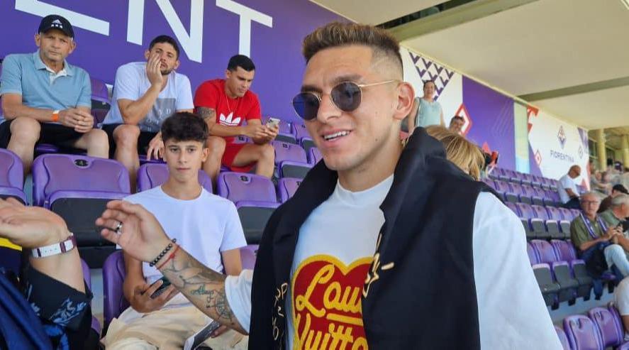 Galatasaraylı Lucas Torreira, Fiorentina – Verona maçındaydı