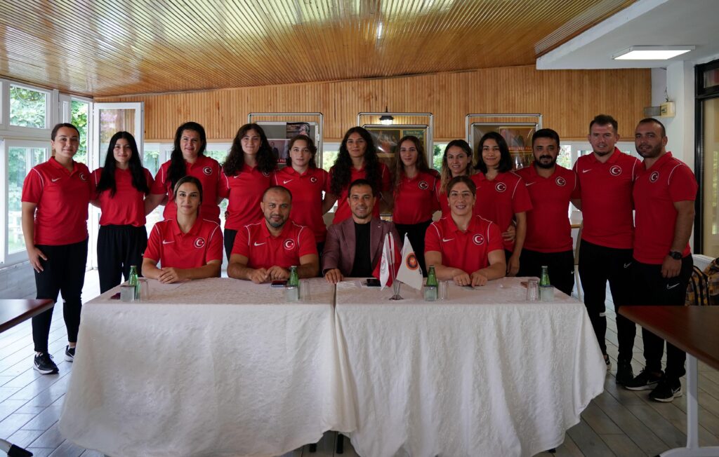 Genç sporcular şampiyonalarda baskıyı nasıl atlatıyor?