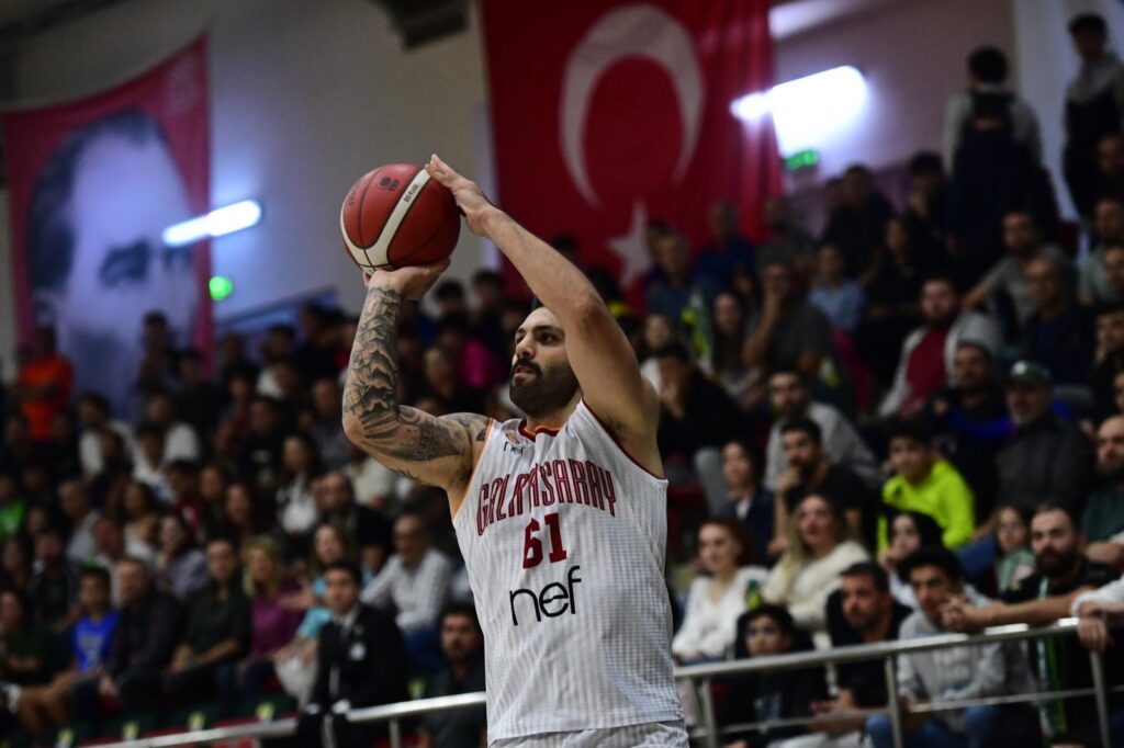 Göksenin Köksal: Sahada bütçeler değil oyuncular ve yürek oynuyor