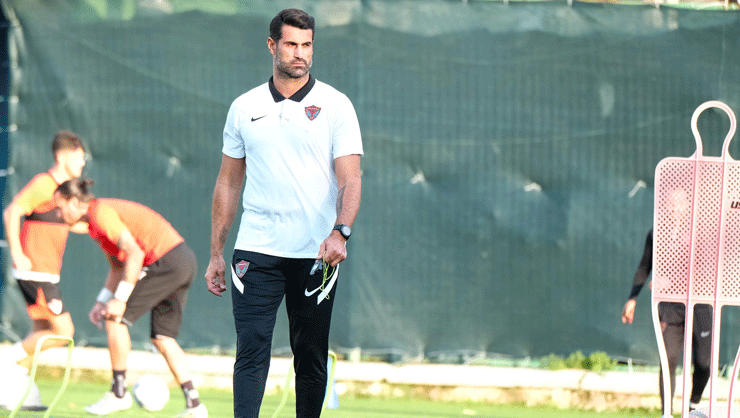 Hatayspor Teknik Direktörü Volkan Demirel: Şampiyonluk ortamı yaratın!