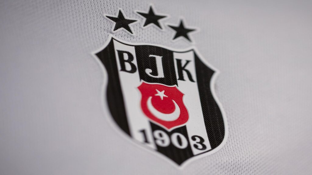 İngiltere’de Beşiktaş futbol okulu açıldı