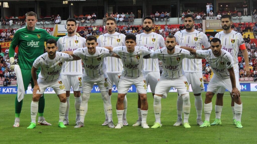 İstanbulspor Teknik Direktörü Osman Zeki Korkmaz: İbrahim Yılmaz, Mehmet Yeşil ve Melih Kabasakal’ı dört büyükler alacak