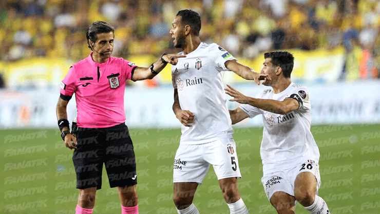 Josef de Souza, Ankaragücü maçı sonrası kırmızı kart gördü!