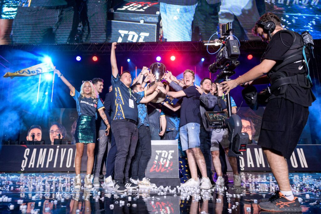 Lol TBF 2022’de şampiyon DenizBank İstanbul Wildcats