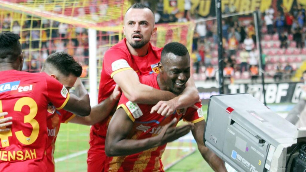 Mame Baba Thiam suskunluğunu bozdu