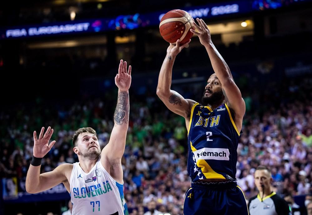 Manisa BŞB’de Roberson sevinci