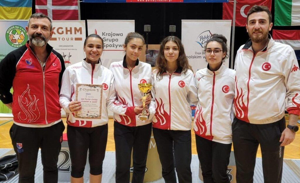 Milli eskrimcilerden Polonya’da 3 madalya