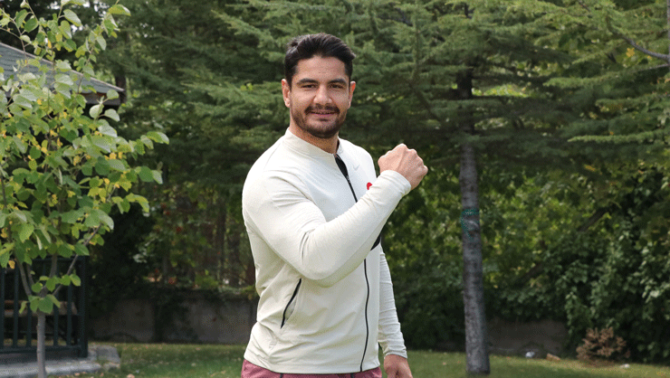 Milli güreşçi Taha Akgül, yarın mindere çıkıyor